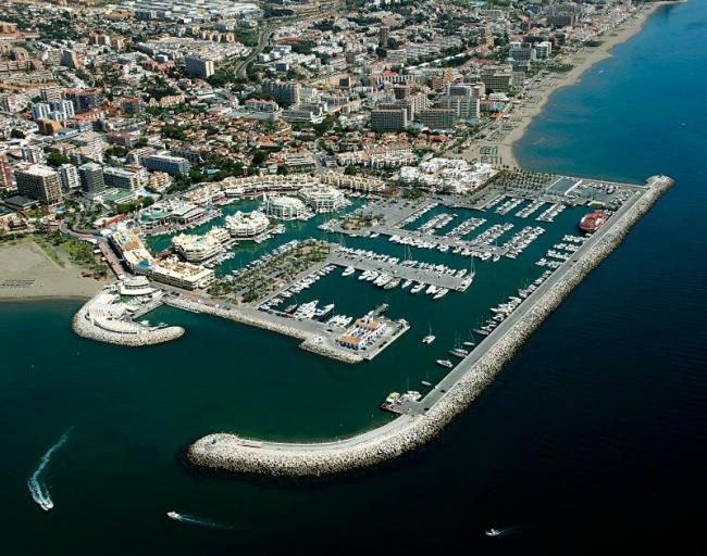Puerto Marina Palace بينالماذينا المظهر الخارجي الصورة